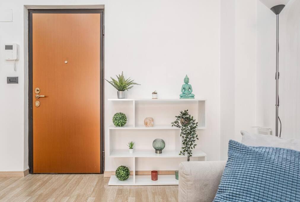Artistic House Navigli-Duomo Netflix & Design Apartamento Milão Exterior foto